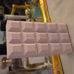 Sweet Tooth Perfume by Sabrina Carpenter